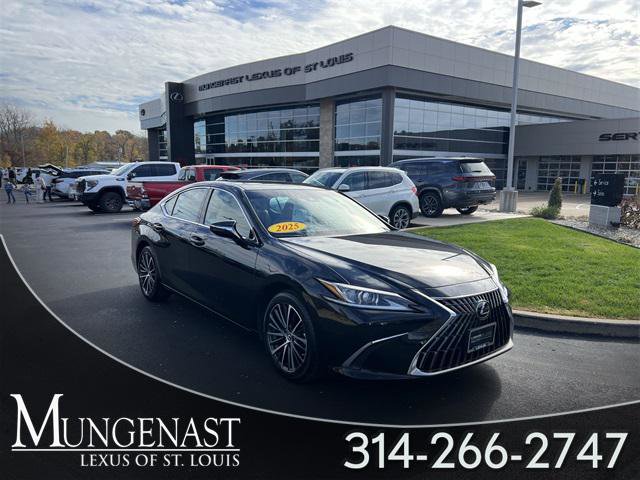 Certified 2025 Lexus ES 350 w/ Premium Package image 1