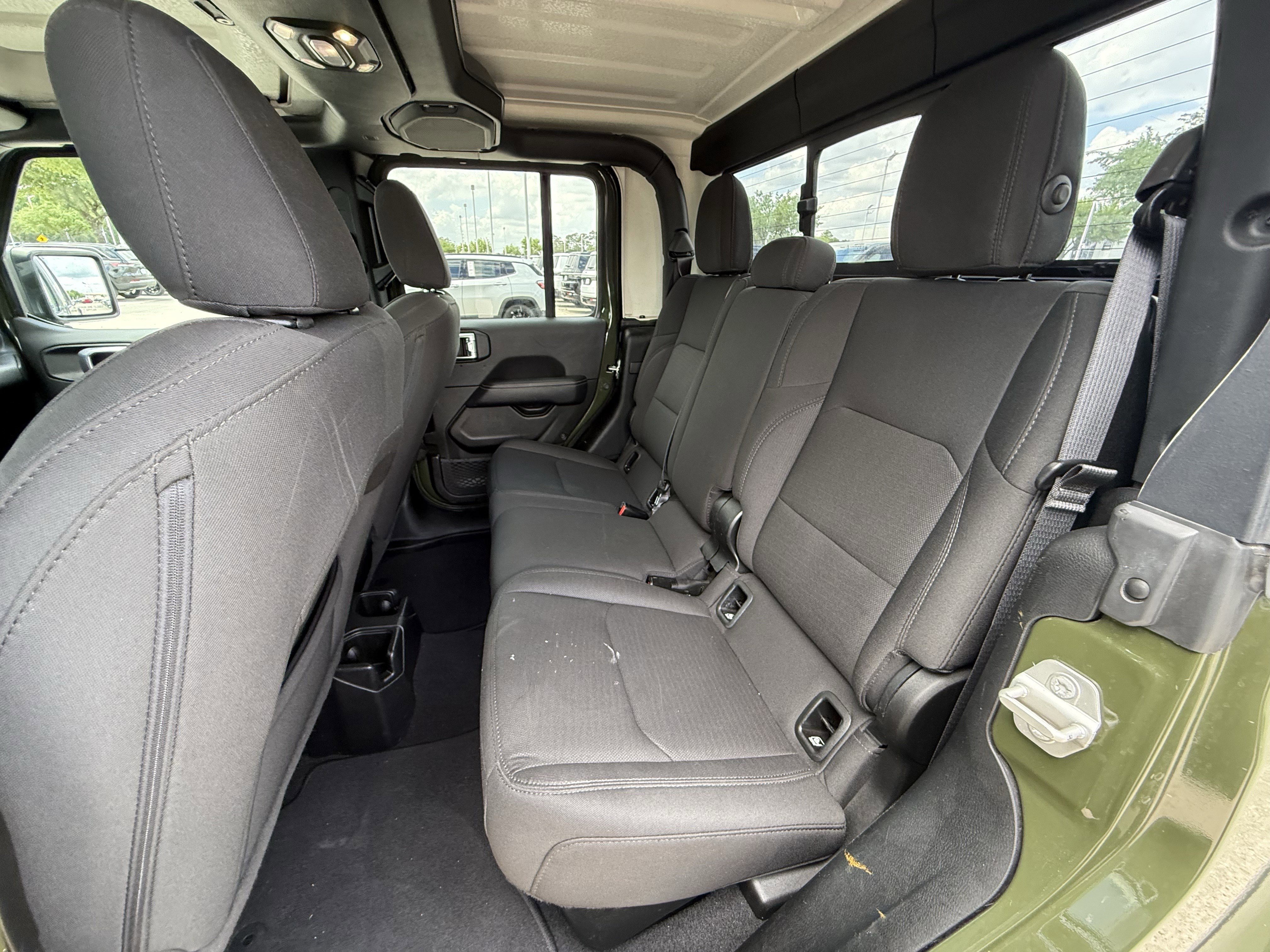 Used 2023 Jeep Gladiator Overland image 28