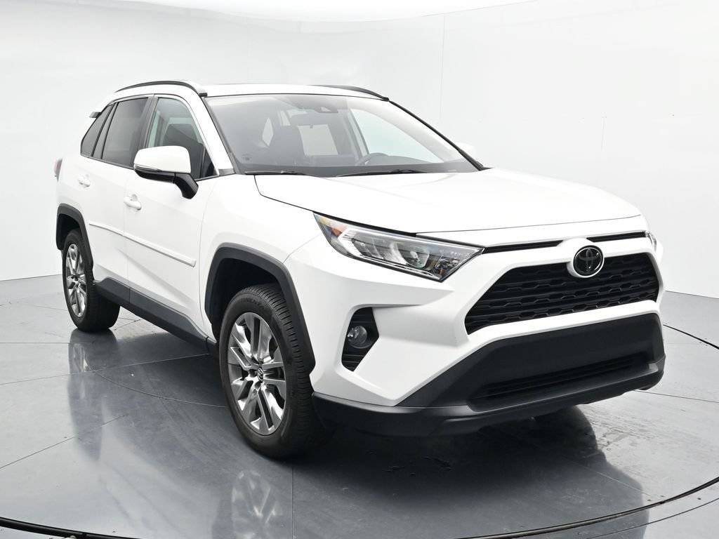 Used 2019 Toyota RAV4 XLE Premium w/ Cold Weather Package AWD/4WD image 2