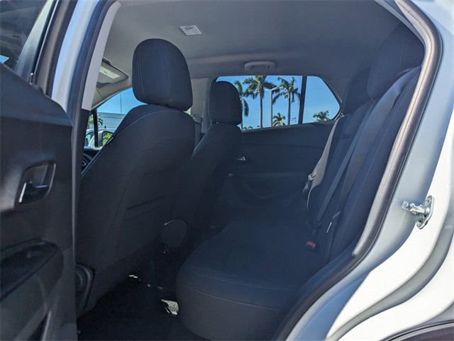Used 2022 Chevrolet Trax LS w/ Tint and Cruise Package image 10