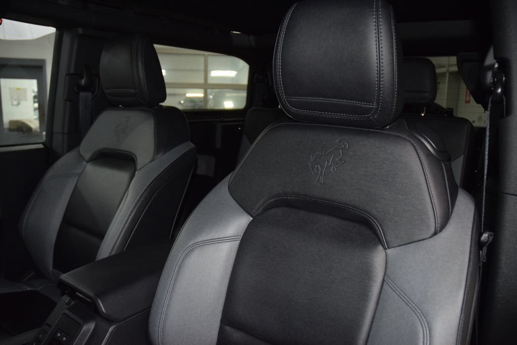 Used 2024 Ford Bronco Black Diamond AWD/4WD image 45