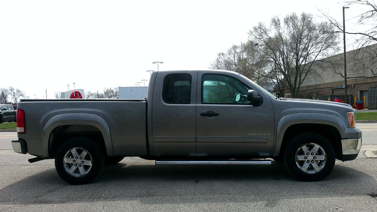Used 2013 GMC Sierra 1500 SLE w/ Power Tech Package image 8