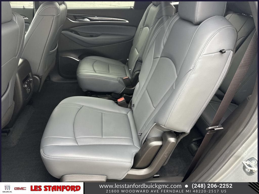 Used 2024 Buick Enclave Essence AWD/4WD image 13