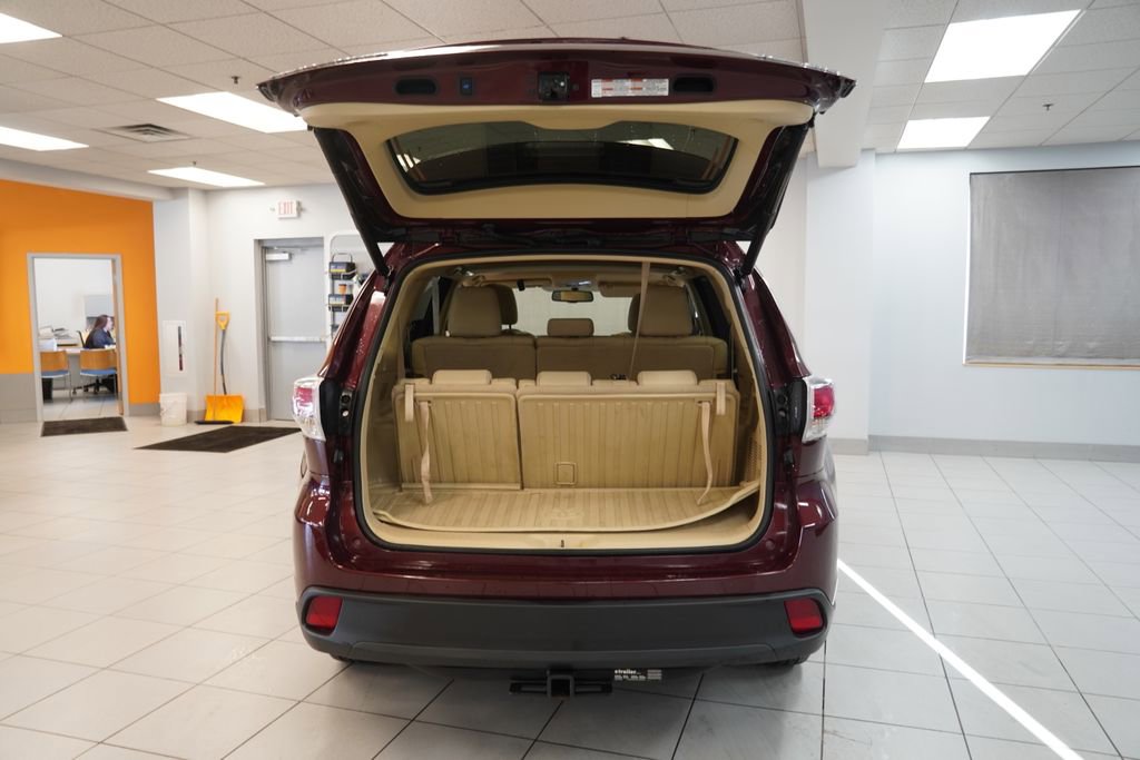 Used 2015 Toyota Highlander XLE image 11