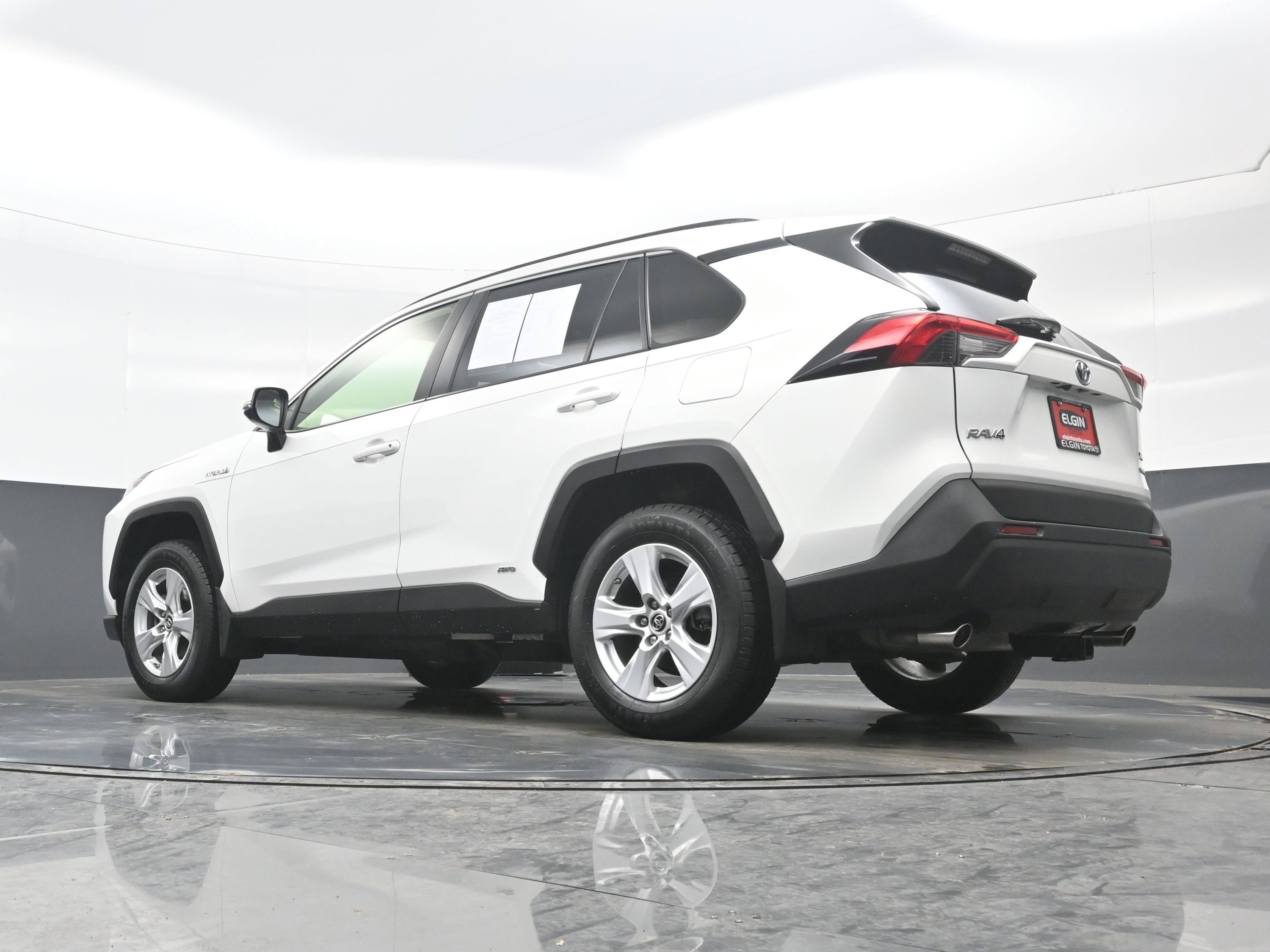 Used 2019 Toyota RAV4 XLE w/ Carpet Mat Package image 30