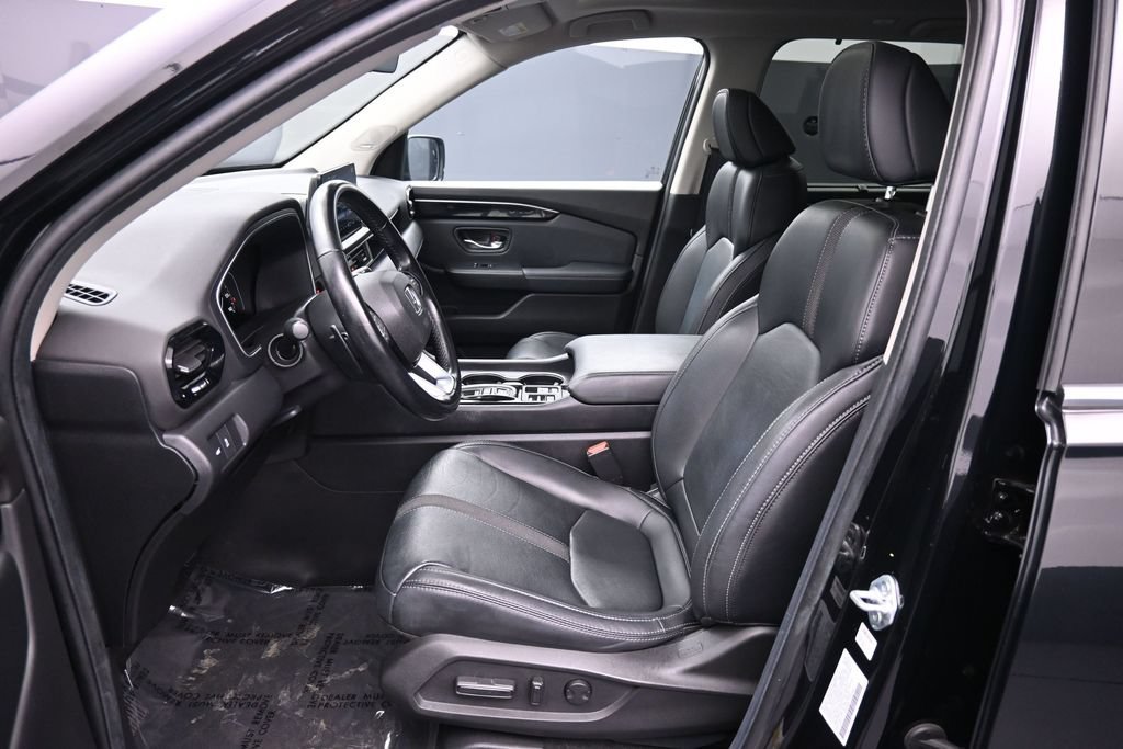 Certified 2025 Honda Pilot Touring image 20