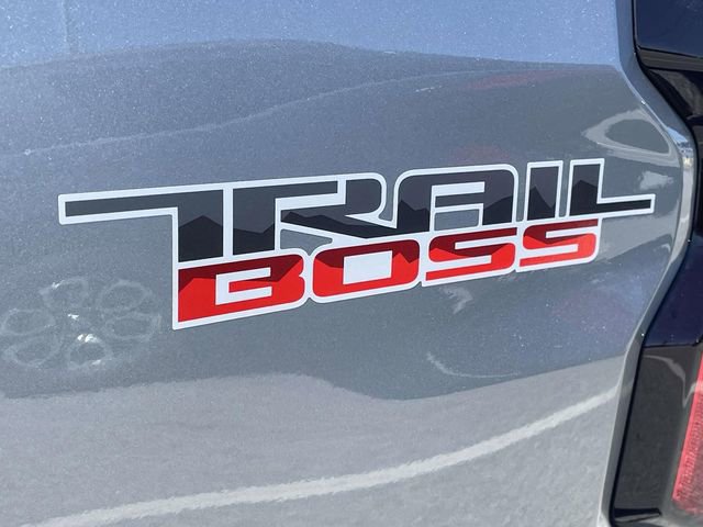Used 2025 Chevrolet Colorado Trail Boss image 9