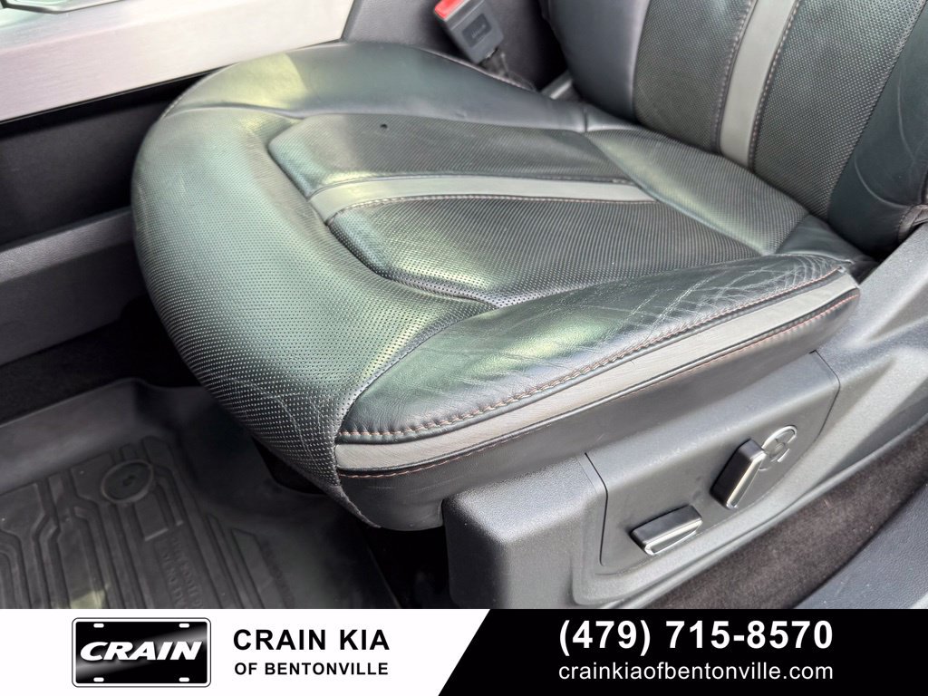Used 2018 Ford F150 Platinum w/ Equipment Group 701A Luxury AWD/4WD image 24