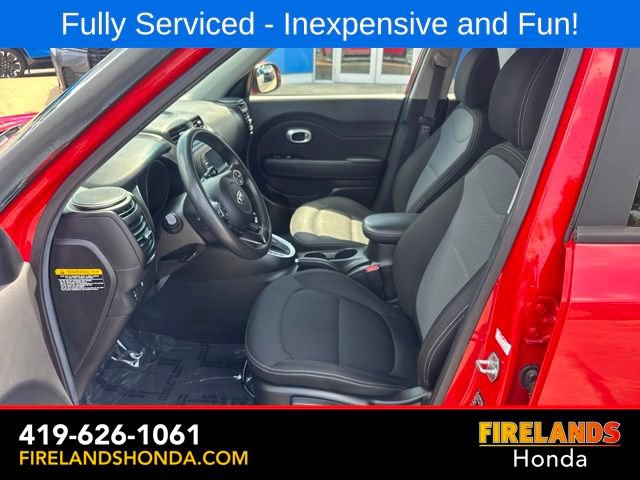 Used 2017 Kia Soul + FWD image 11