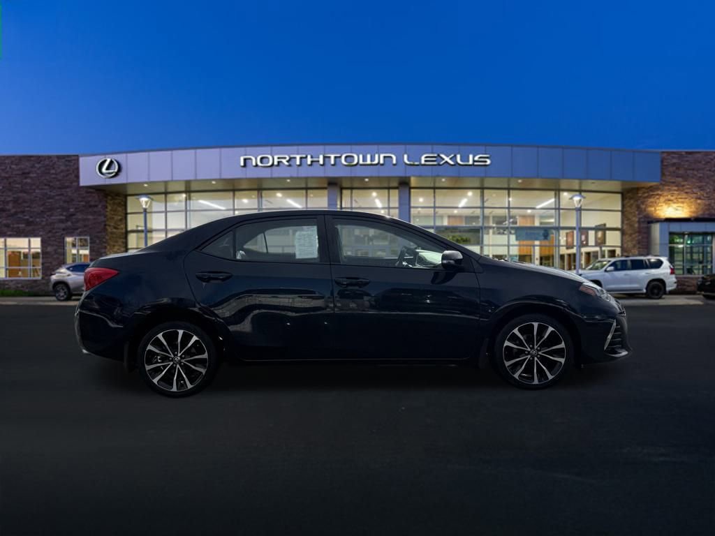 Used 2017 Toyota Corolla SE w/ SE Premium Package image 23