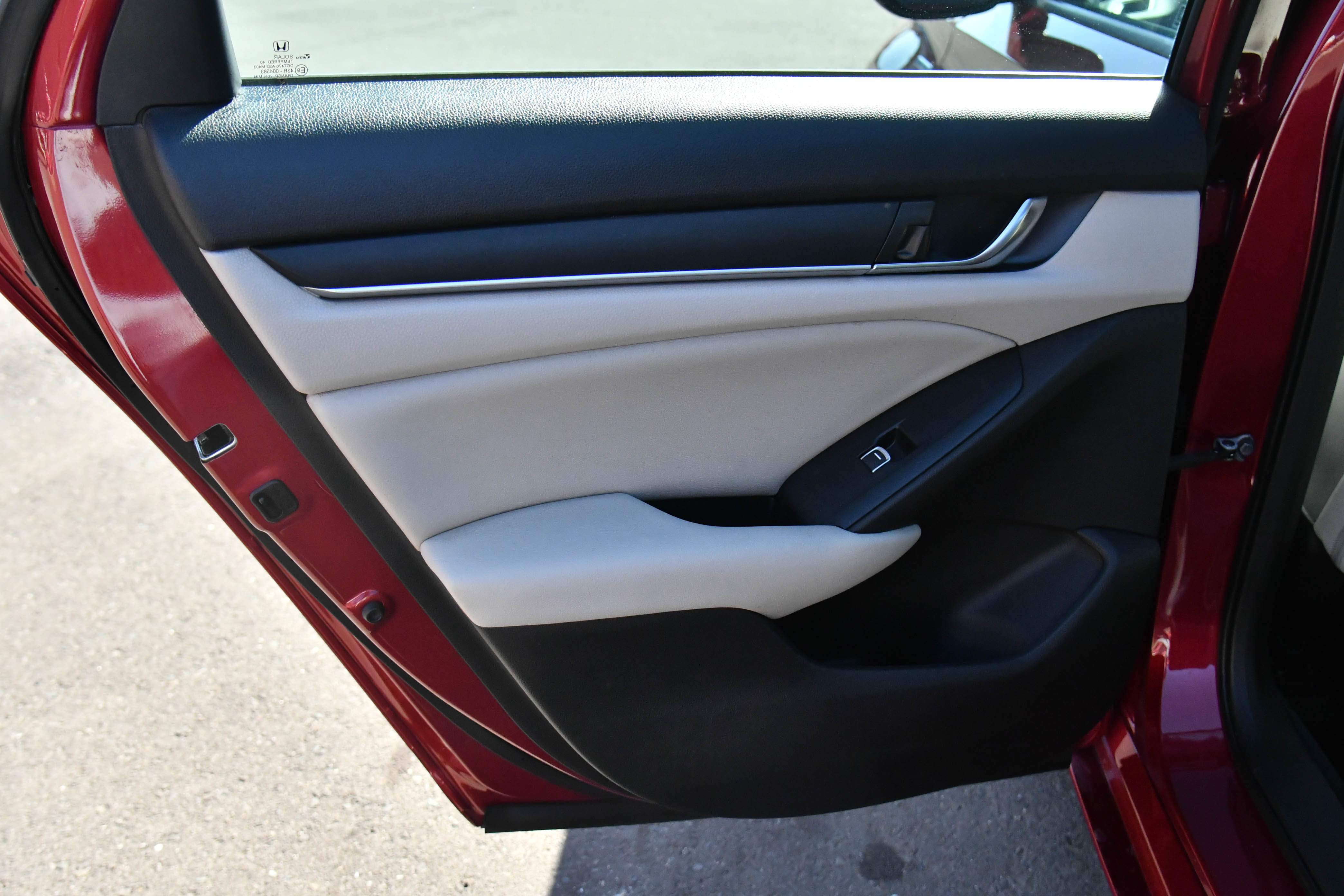 Used 2021 Honda Accord Hybrid image 34