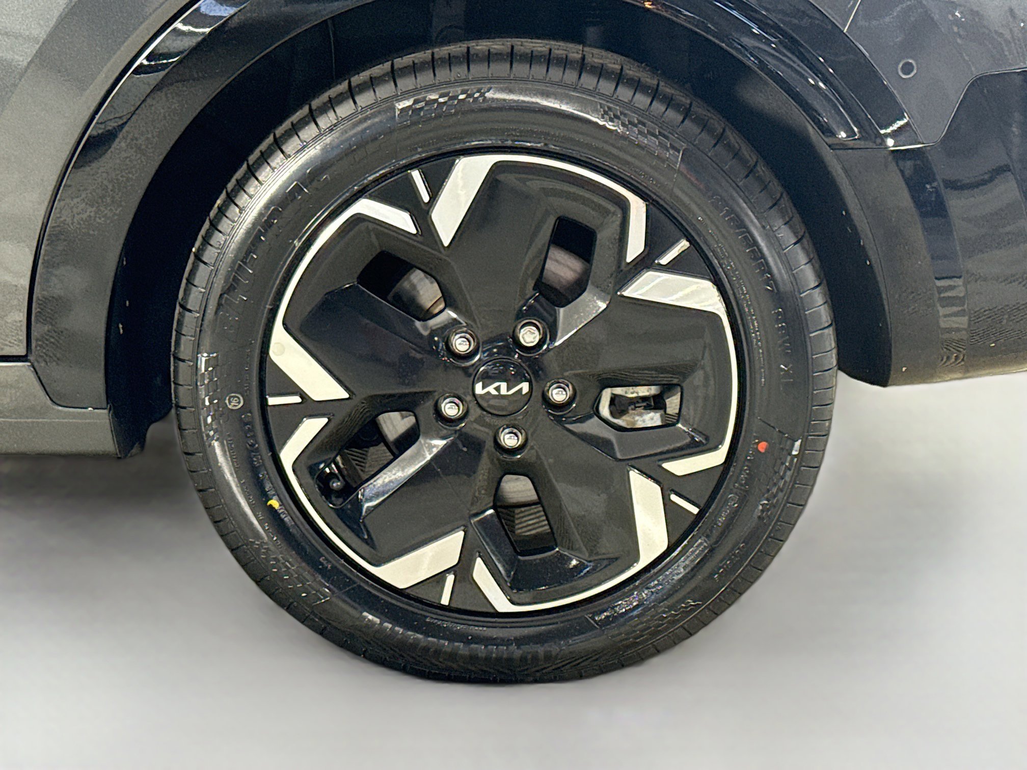 Used 2023 Kia Niro Wave w/ Wave Preserve Package image 37