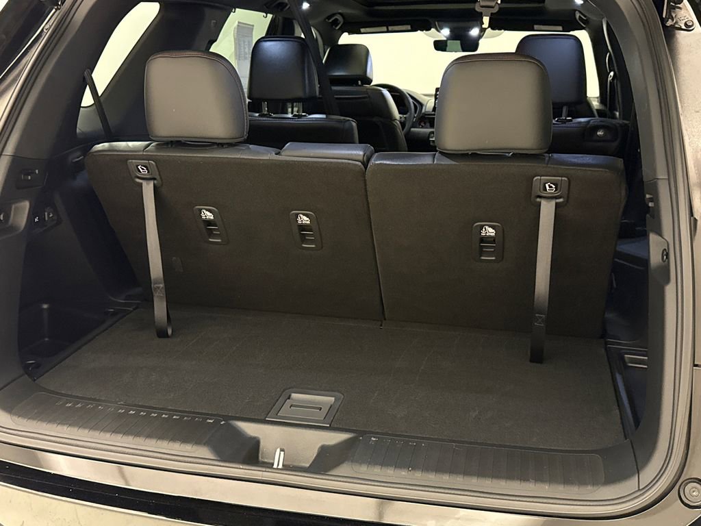 Certified 2025 Honda Pilot Black Edition image 11