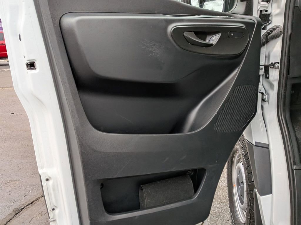 Used 2025 Mercedes-Benz Sprinter 2500 image 9