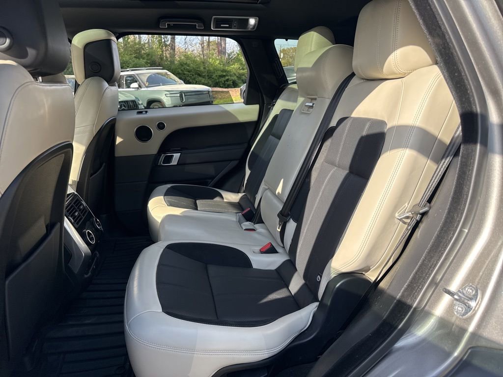 Used 2020 Land Rover Range Rover Sport HST image 6
