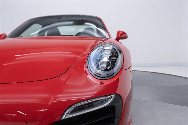 Used 2014 Porsche 911 Turbo S AWD/4WD image 21