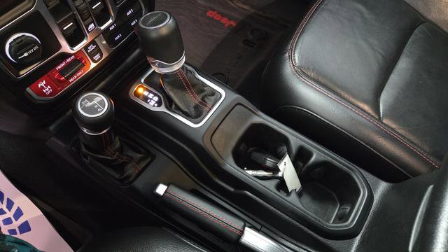 Used 2020 Jeep Gladiator Rubicon AWD/4WD image 17