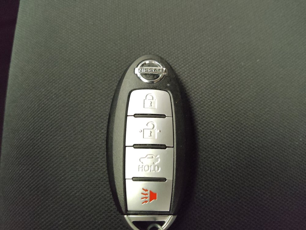 Used 2021 Nissan Versa SV FWD image 32