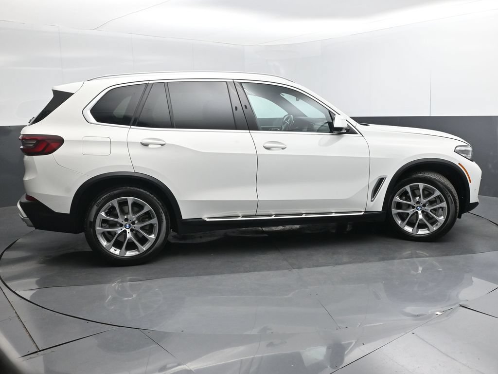 Used 2023 BMW X5 xDrive40i AWD/4WD image 34