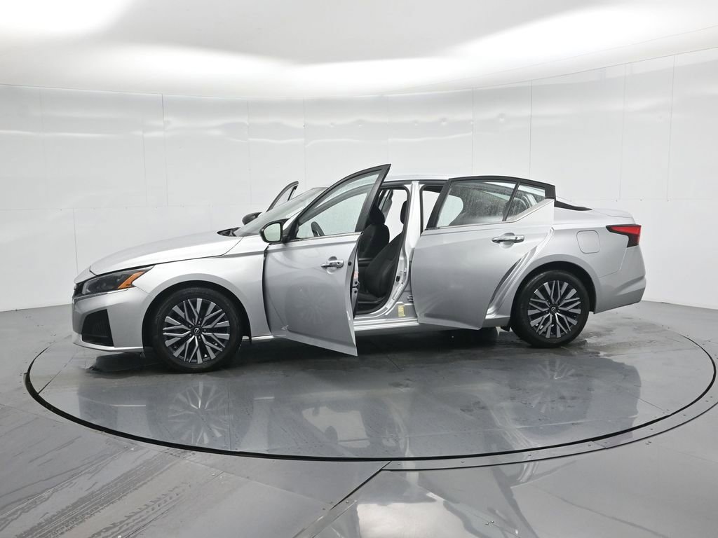 Used 2023 Nissan Altima 2.5 SV image 36
