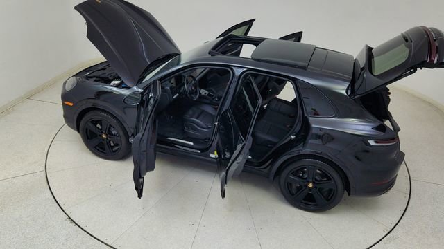 Used 2025 Porsche Cayenne w/ Premium Package image 87