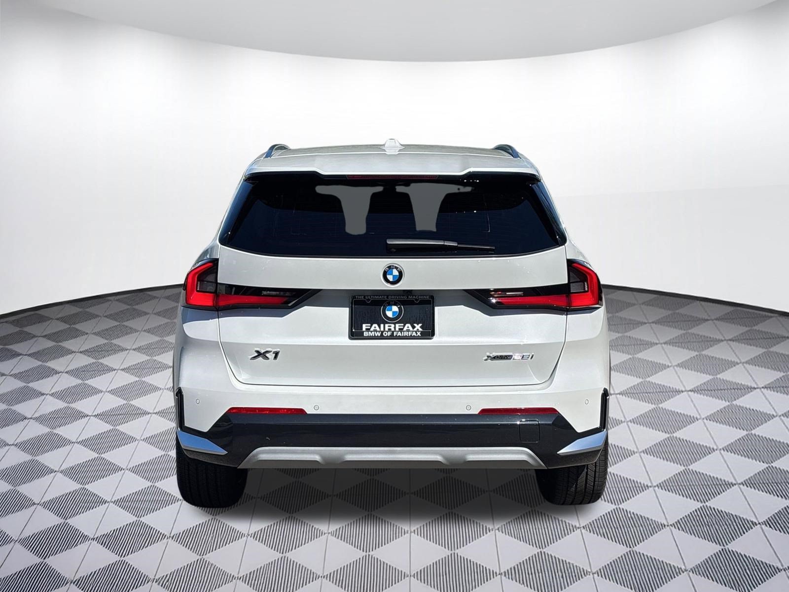 Certified 2025 BMW X1 xDrive28i w/ Technology Package AWD/4WD image 9