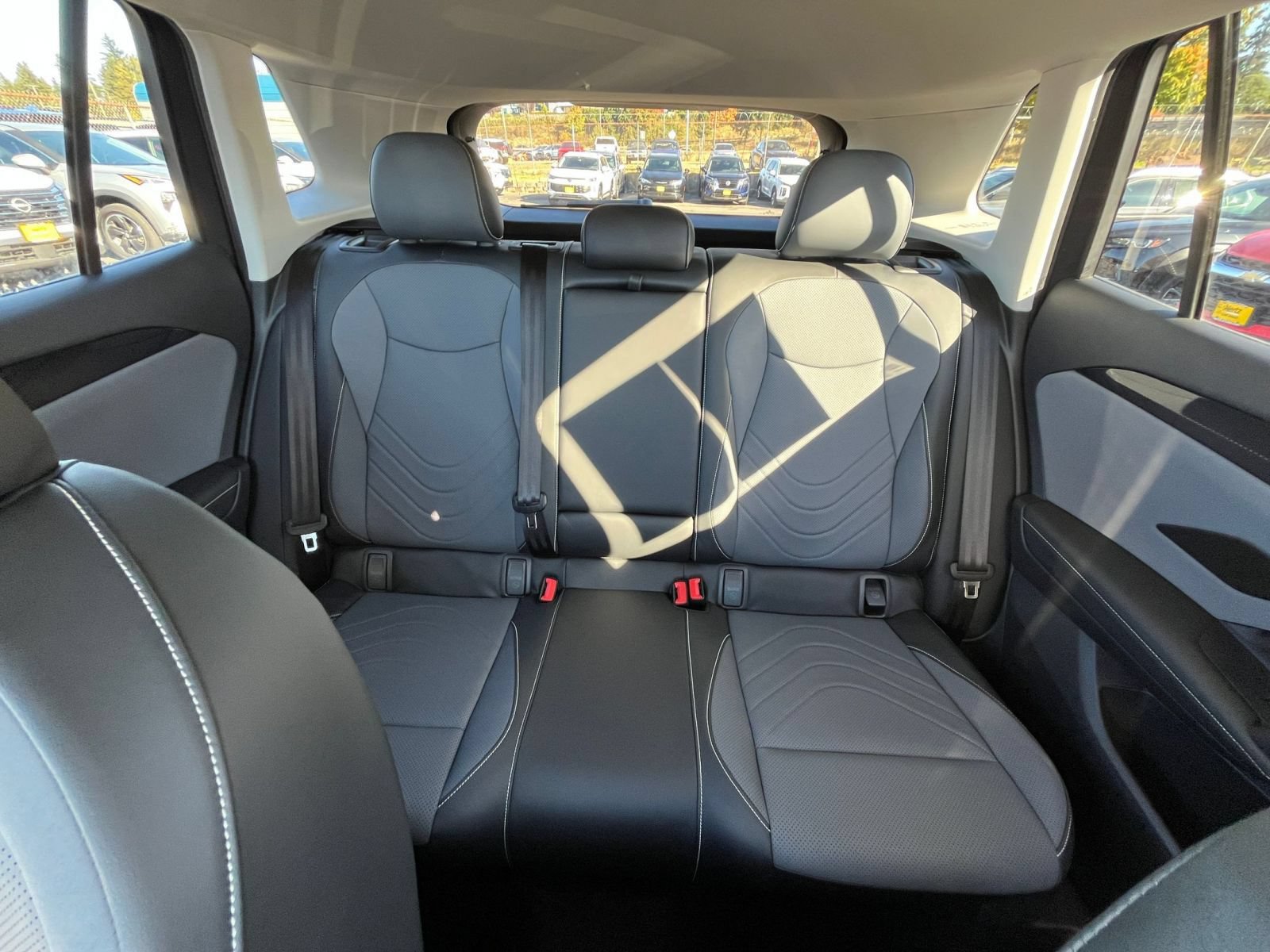 Used 2026 Volkswagen Tiguan SE AWD/4WD image 39