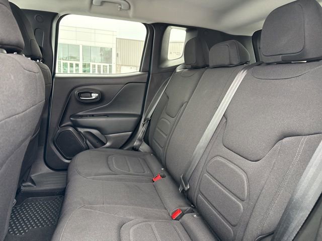 Used 2022 Jeep Renegade Latitude image 28