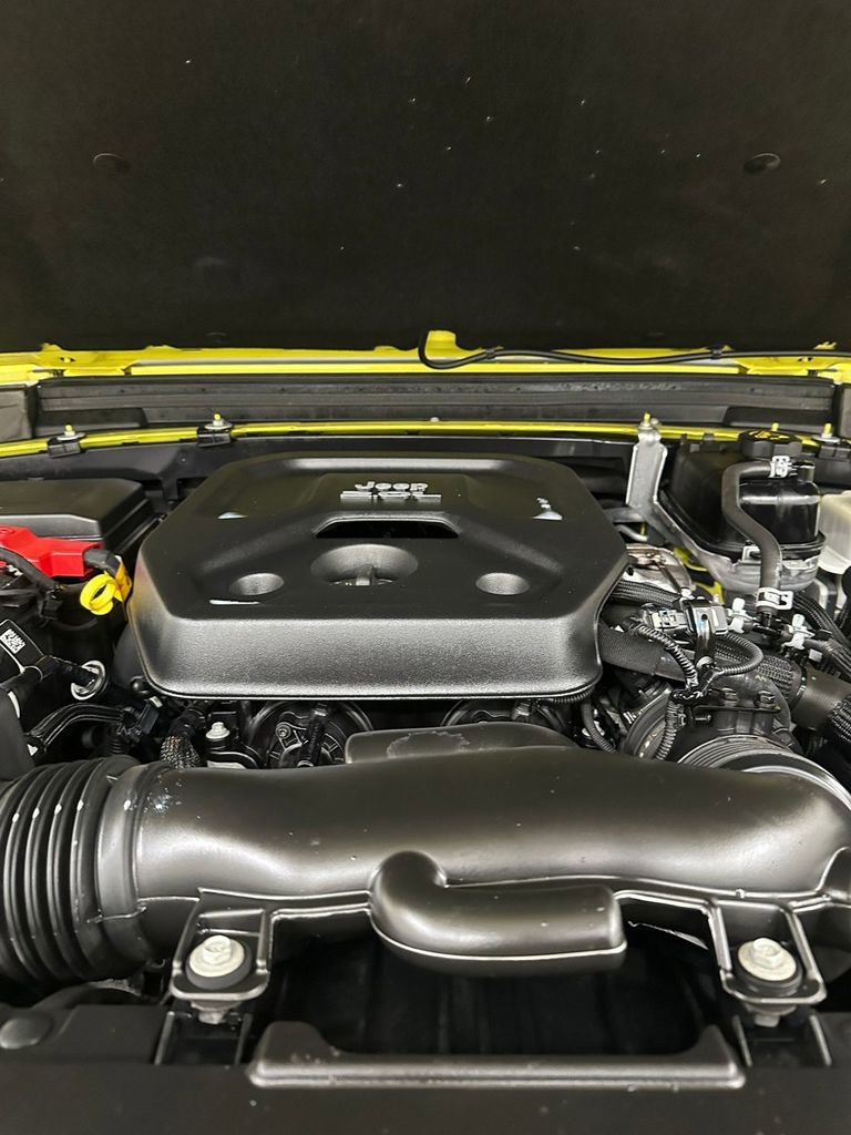 Used 2023 Jeep Wrangler Unlimited Sahara w/ Cold Weather Group image 7