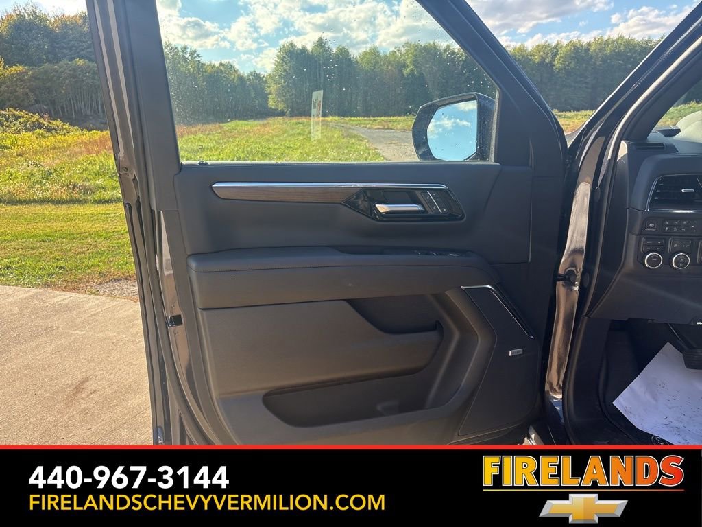 New 2026 Chevrolet Suburban High Country w/ Sun And Tow Package image 13