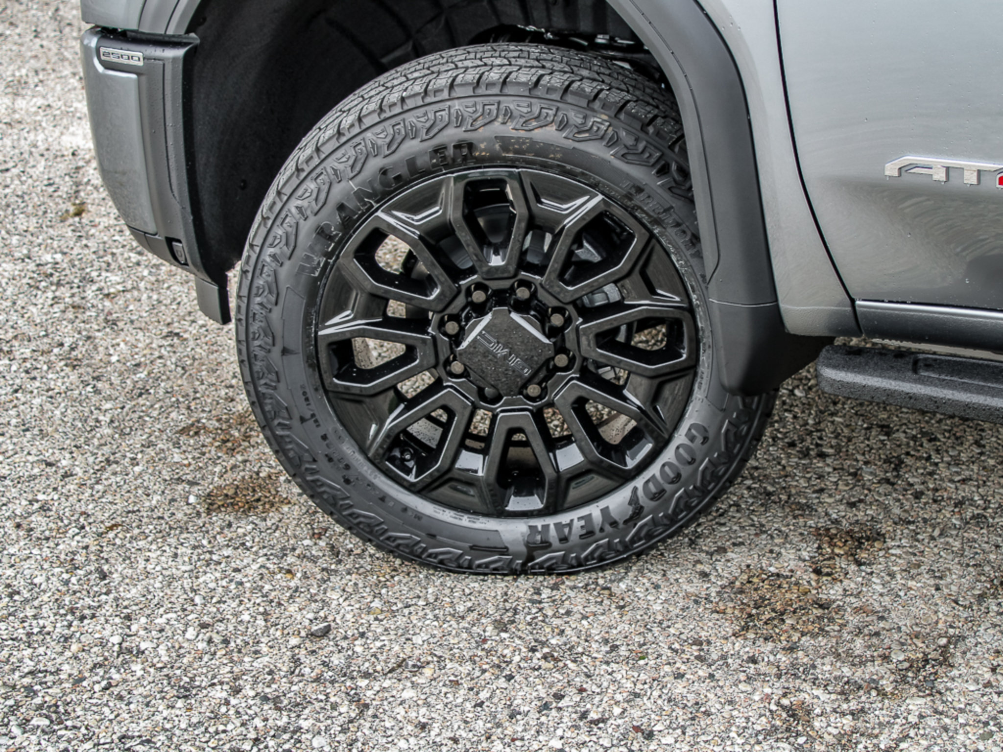 New 2026 GMC Sierra 2500 AT4 w/ AT4 Premium Plus Package AWD/4WD image 18