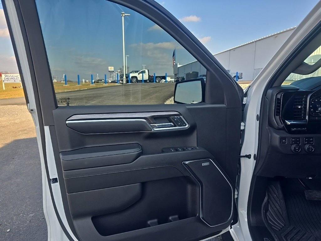 Used 2024 Chevrolet Silverado 1500 LTZ image 12