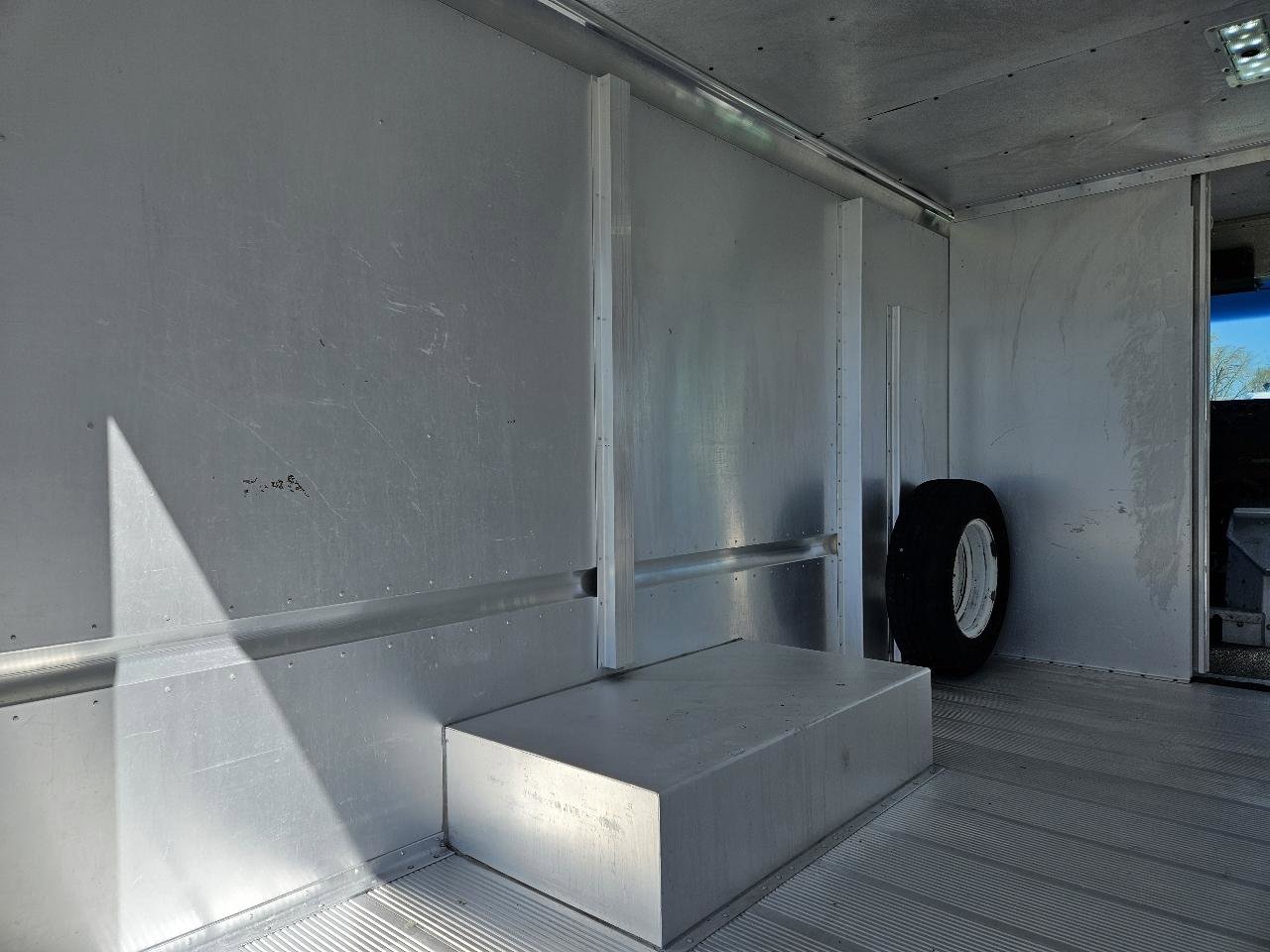 Used 2013 Ford E-350 and Econoline 350 Super Duty w/ Air Conditioning Prep Pkg image 17