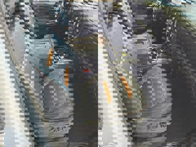 Used 2022 GMC Sierra 1500 AT4 image 4