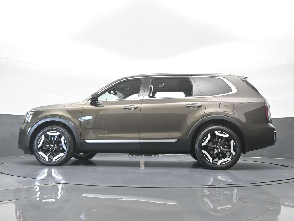 Used 2025 Kia Telluride EX w/ EX Captain's Chair Package FWD image 61