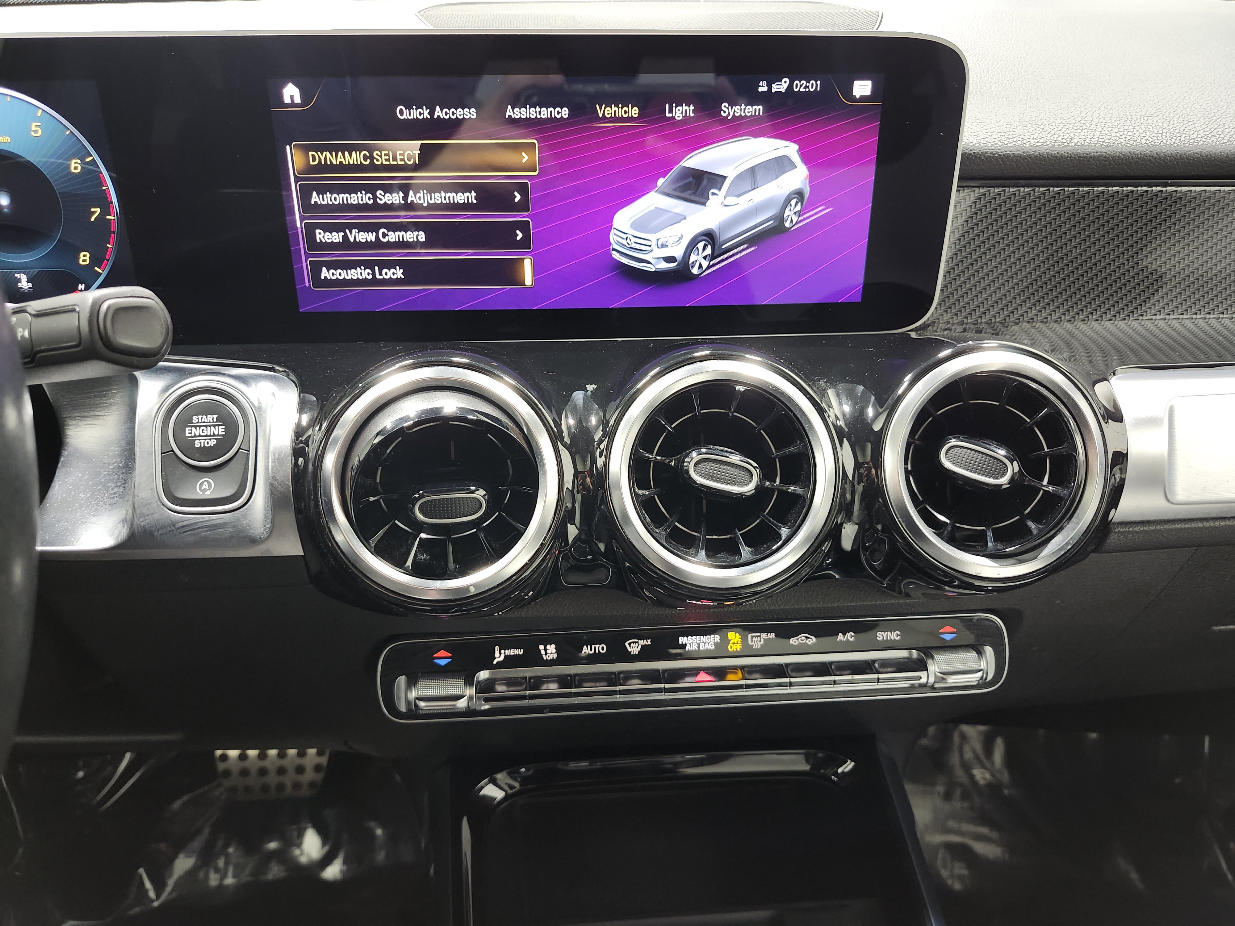 Used 2021 Mercedes-Benz GLB 250 4MATIC image 33