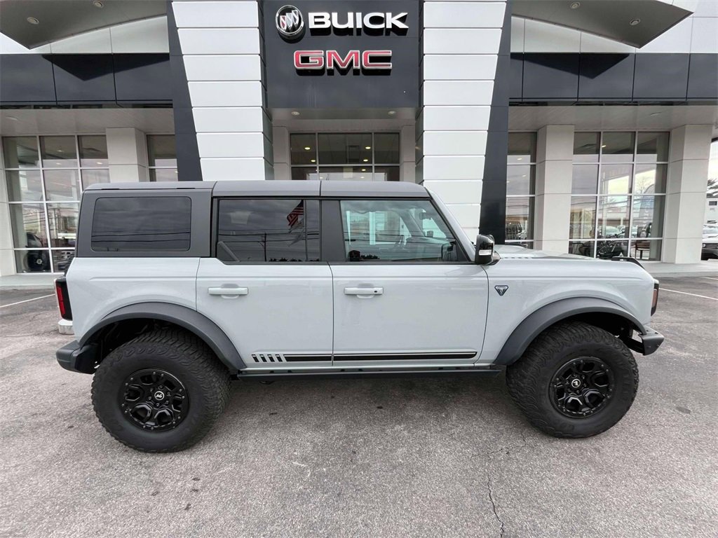 Used 2021 Ford Bronco First Edition image 2