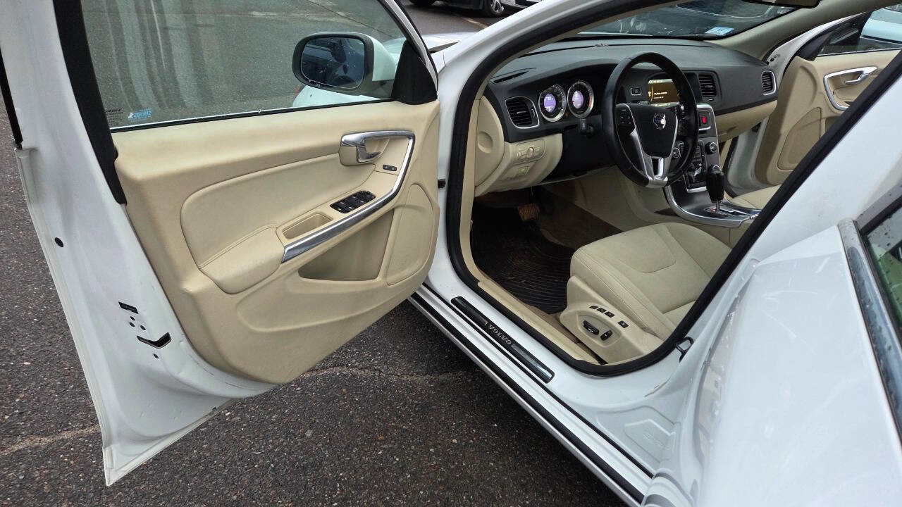 Used 2012 Volvo S60 T5 image 23