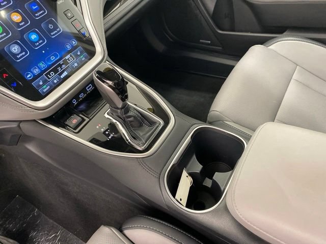 Used 2025 Subaru Outback Limited AWD/4WD image 24
