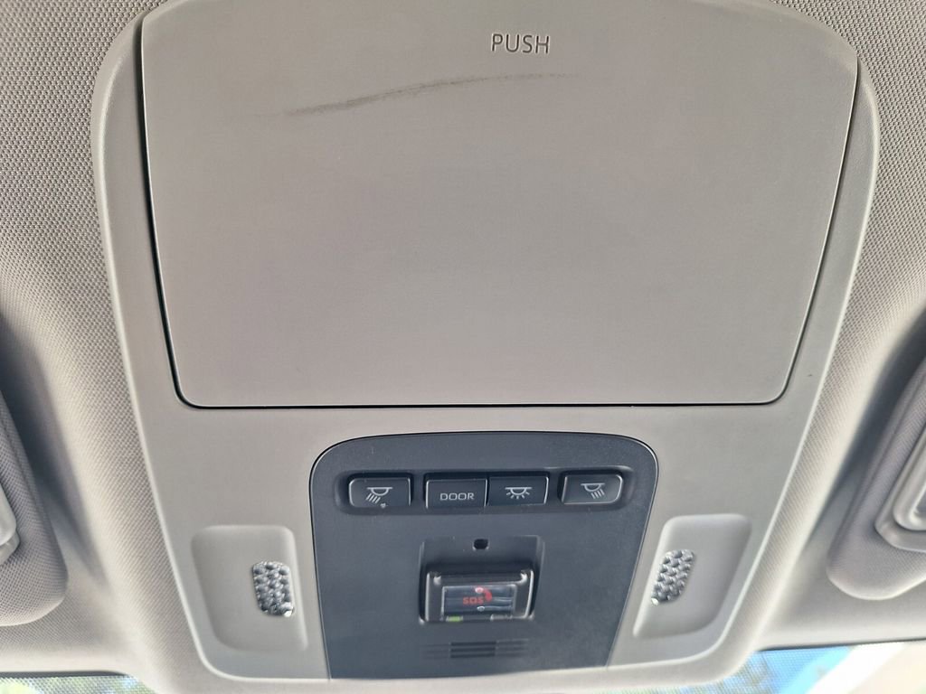 Used 2024 Toyota Camry XSE FWD image 19