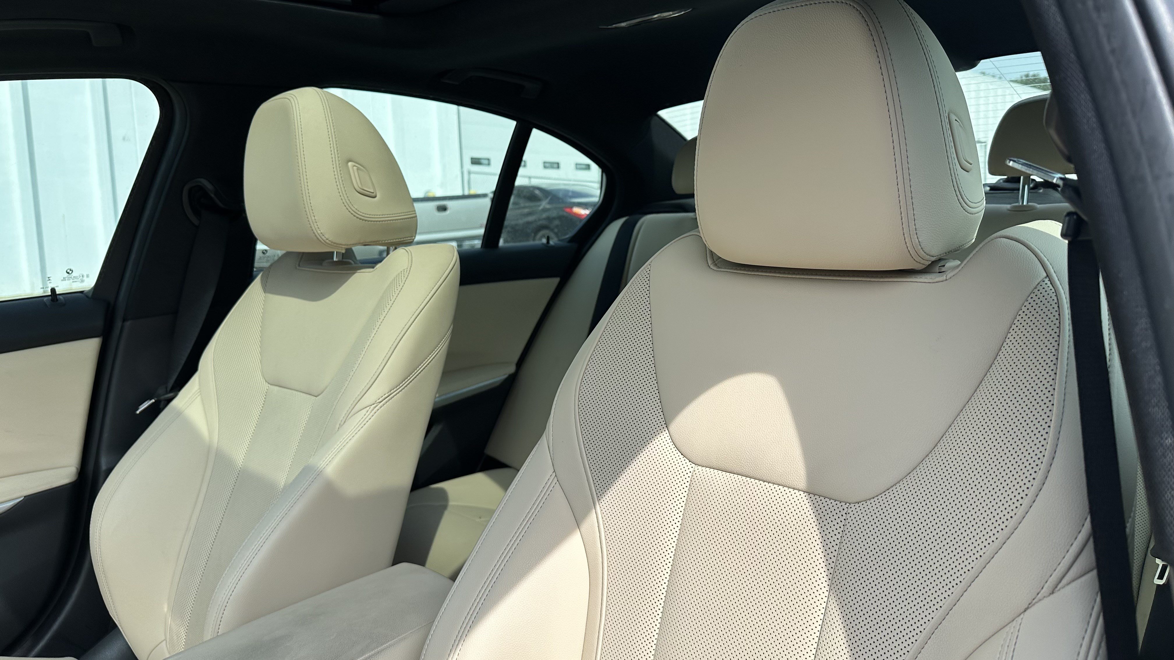 Certified 2023 BMW 330i xDrive Sedan w/ Premium Package AWD/4WD image 18