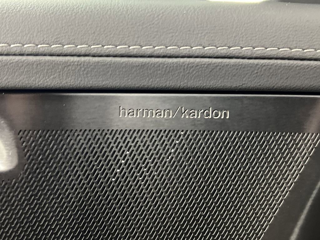 New 2026 Volvo XC90 B6 Ultra w/ Protection Package image 11