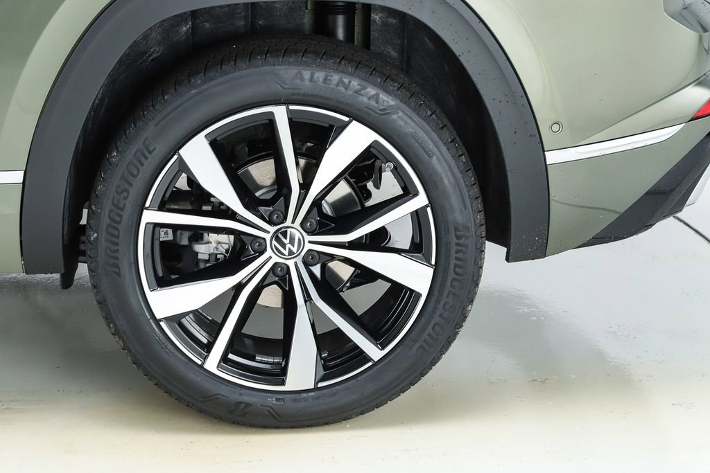 New 2026 Volkswagen Atlas Cross Sport SEL Premium R-Line image 45