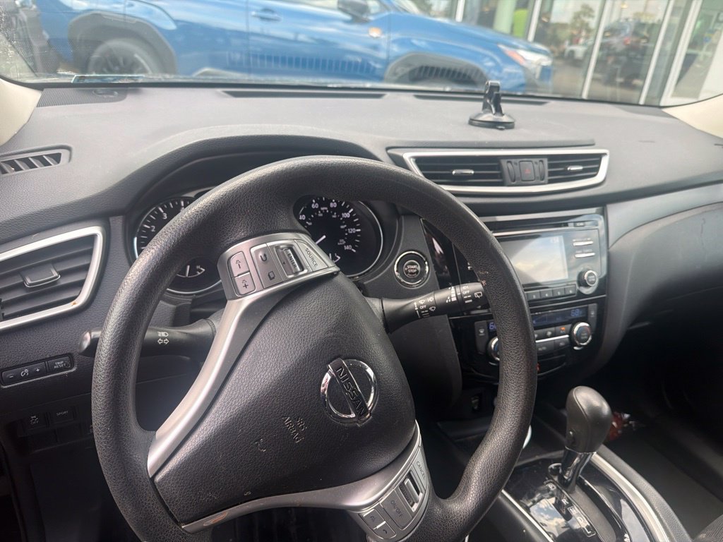 Used 2014 Nissan Rogue SV