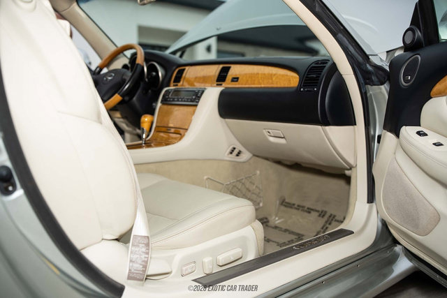 Used 2003 Lexus SC 430 Convertible RWD image 44