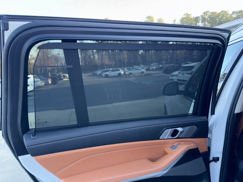 Used 2021 BMW X7 xDrive40i w/ Premium Package image 13