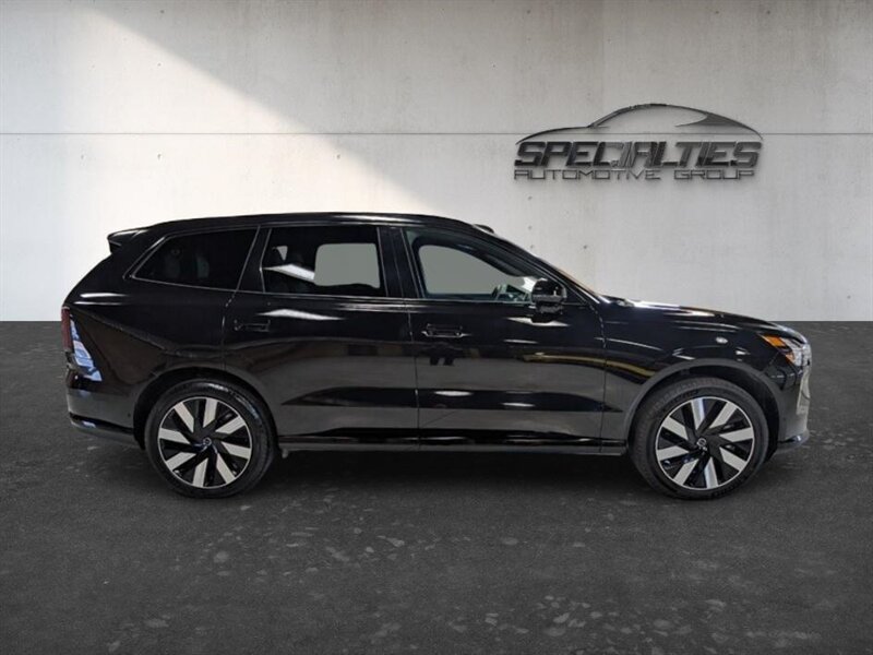 Used 2025 Volvo EX90 Plus AWD/4WD image 11