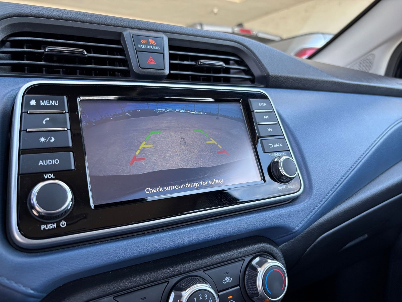 Used 2025 Nissan Versa SV FWD image 23