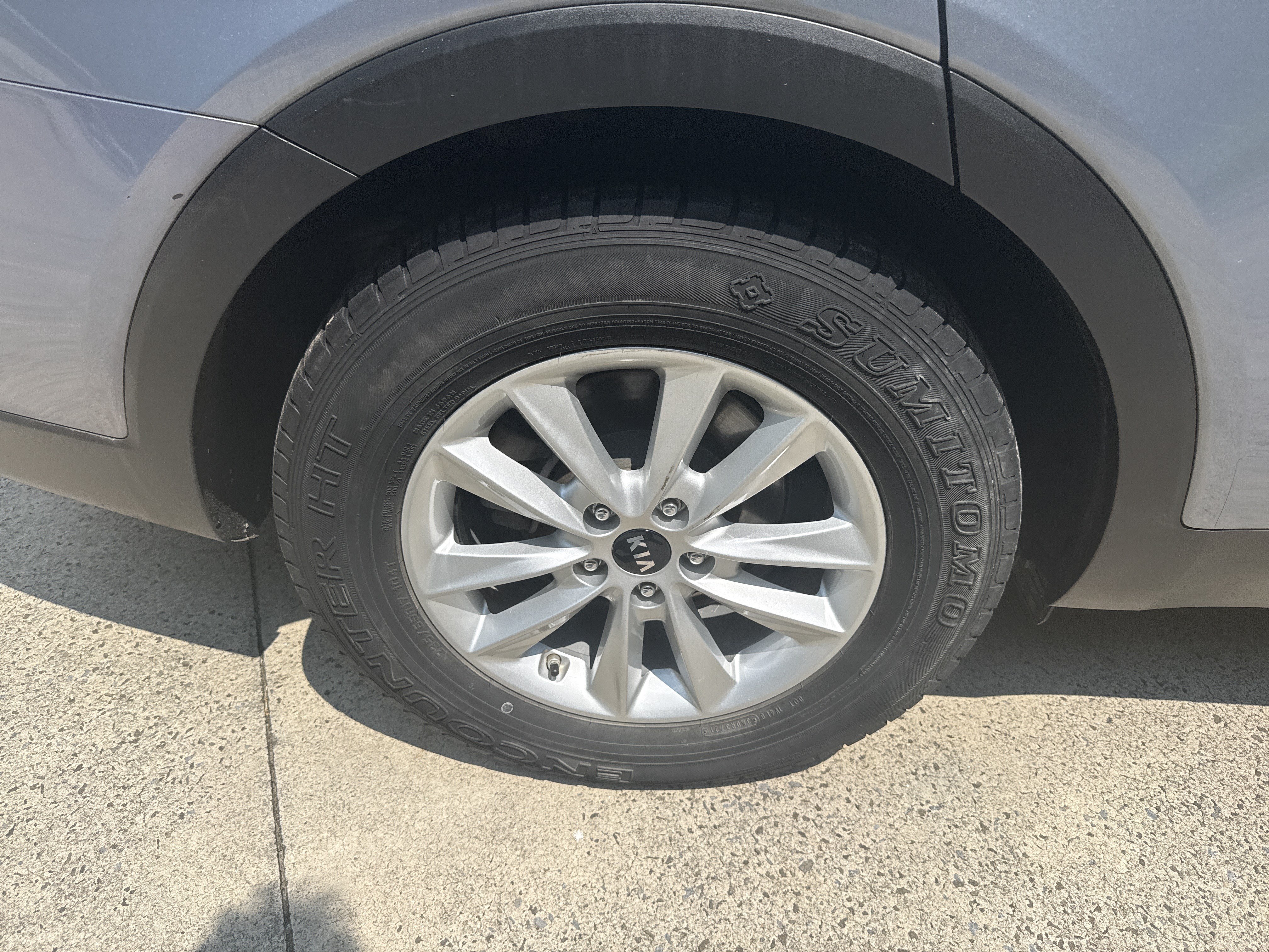 Used 2020 Kia Sorento LX FWD image 17