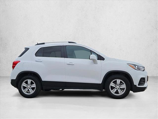 Used 2020 Chevrolet Trax LT w/ LT Convenience Package FWD image 4